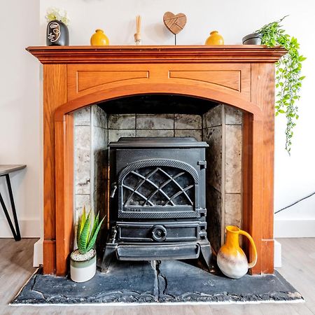 Modern 2 Bed 2 Bath House In Sittingbourne By Splendid Stays Luaran gambar