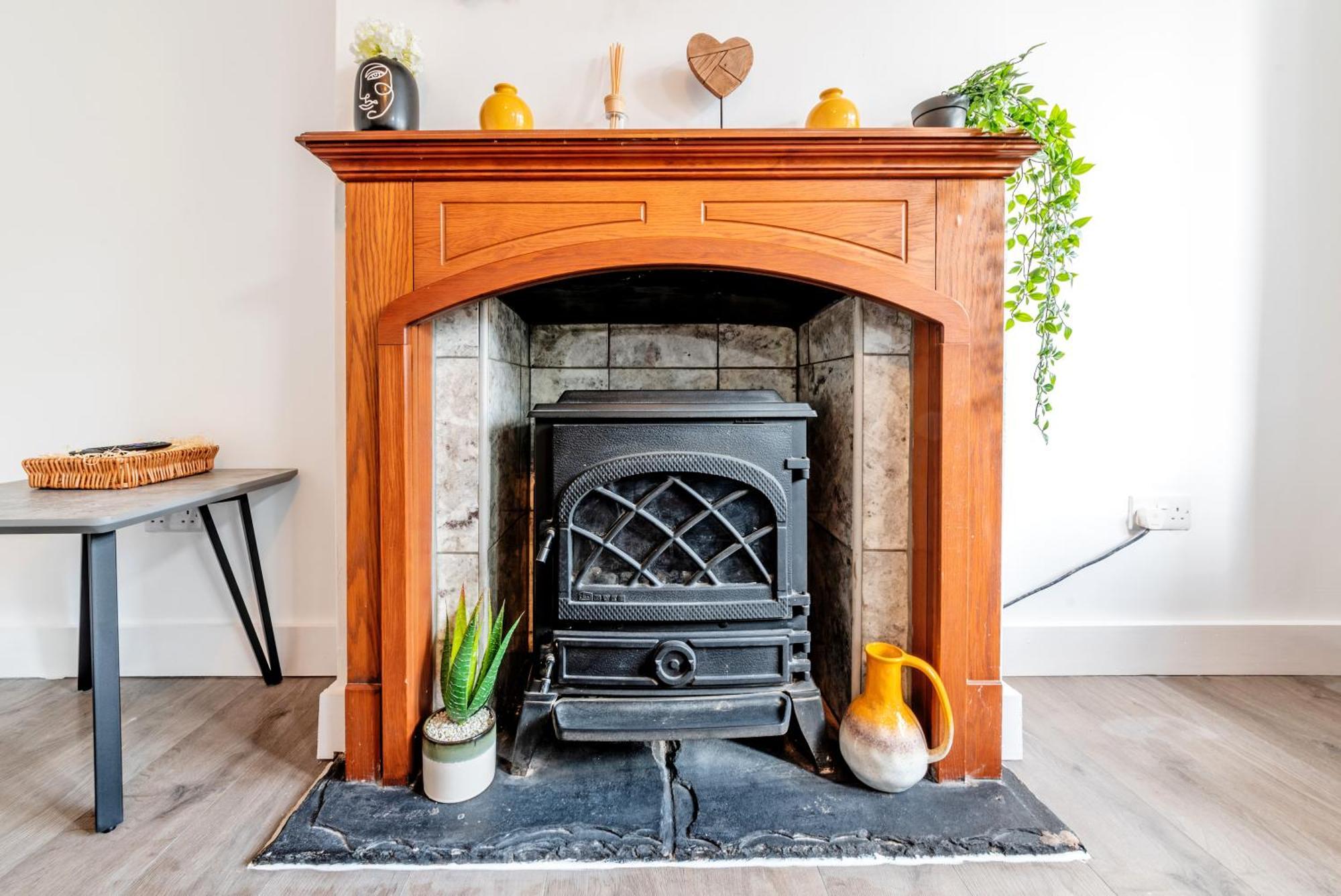 Modern 2 Bed 2 Bath House In Sittingbourne By Splendid Stays Luaran gambar
