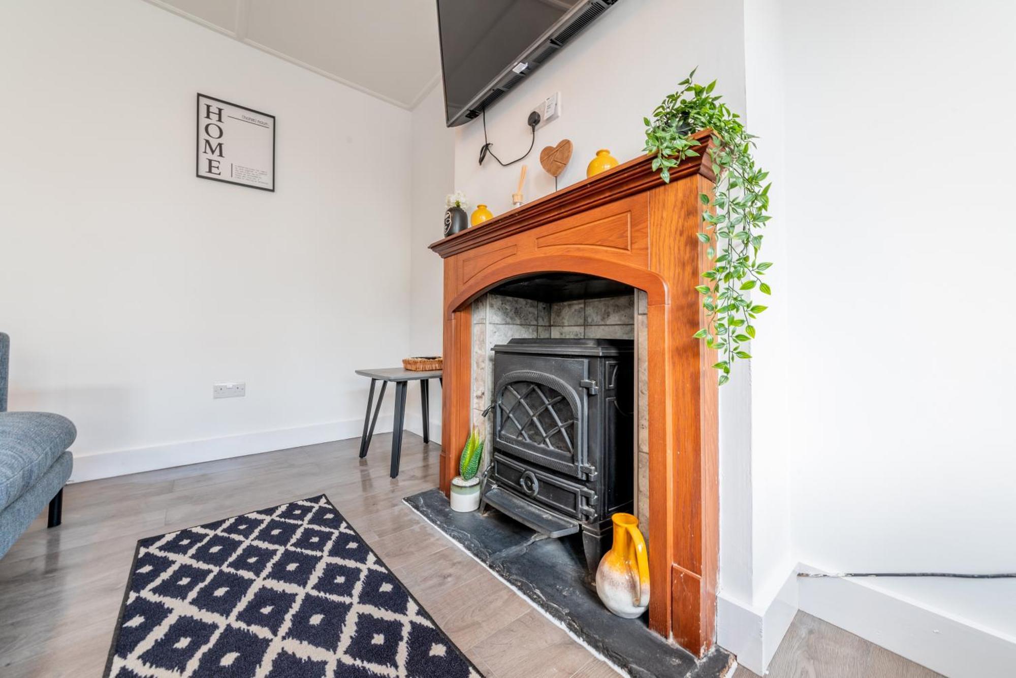 Modern 2 Bed 2 Bath House In Sittingbourne By Splendid Stays Luaran gambar